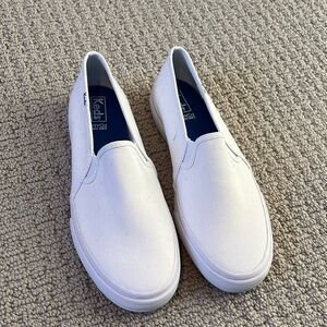 Brand New! White Keds Slip on sneaker! 🤍